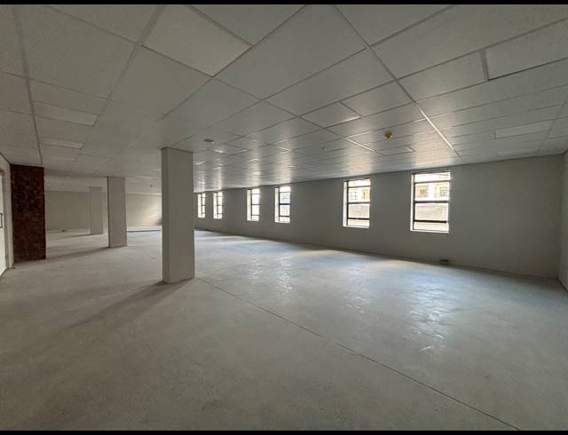 98M² WAREHOUSE TO LET IN PAARDEVLEI